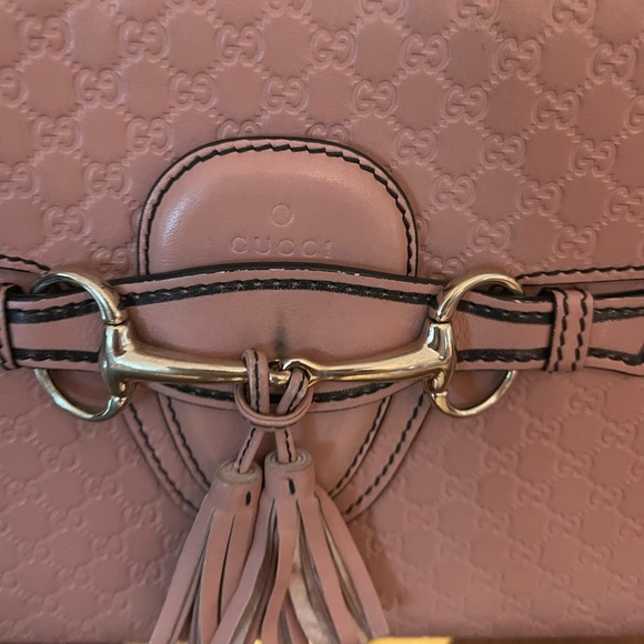Gucci Pink Textured Shoulder Bag with Chain Strap - Picture 2 of 9